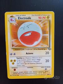 carta pokemon rara. ita