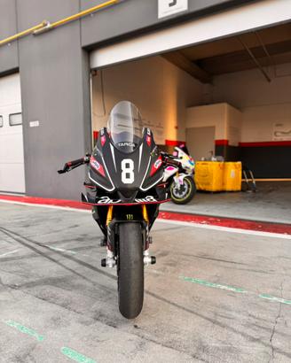 Aprilia rs 660