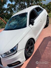 Audi A1 Mot. chz 70.000km 1000 Benzina