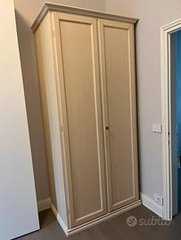 Armadio in legno pregiato per cameretta