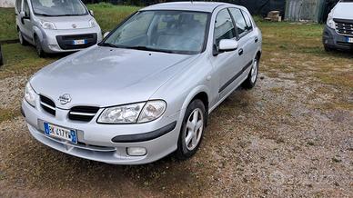 Nissan Almera Tino Almera 1.5 16V 5 porte Comfort 