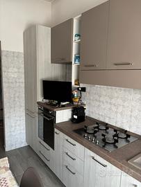 Mobili cucina, camera da letto e sala