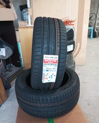 Gomme  Pneumatici  Kumho Ecsta Sport 255/45 R18 