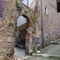 4 LOCALI A VICO NEL LAZIO