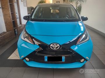 Toyota Aygo 1.0 VVT-i 69 CV 5 porte x-cite neopate