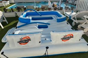 ZATTERA GALLEGGIANTE