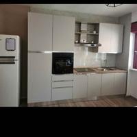 Cucina Moderna Lineare Elegante e Funzionale