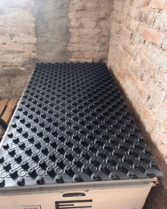 Pannello isolante in EPS per impianto a pavimento