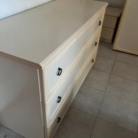 Cassettiera e comodini shabby chic