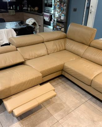 Divano in pelle poltronesofà