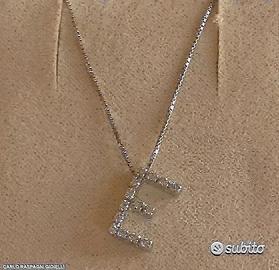 COLLANA IN ORO 18kt. CON DIAMANTI LETTERA E