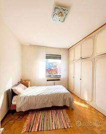 Luminosa stanza singola in pieno centro