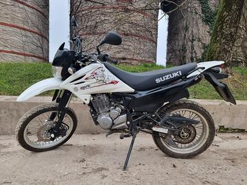 Suzuki DR 125 SM - 2012