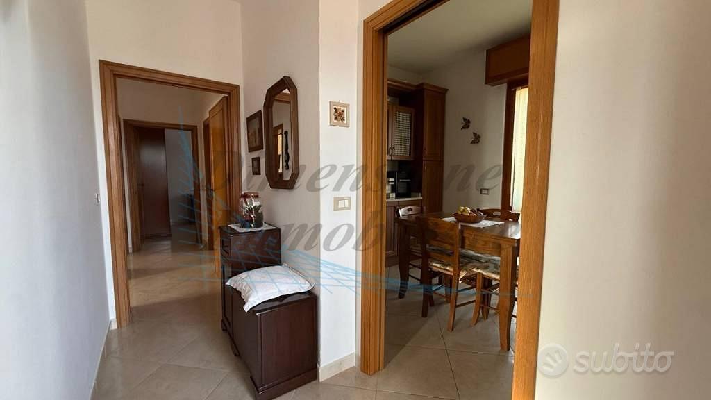Appartamento di 160 m² con 5 locali e box auto dop - Vista 2