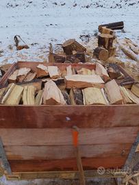 legna da ardere in cassoni