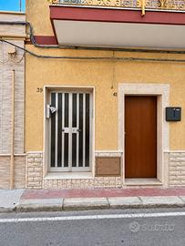 Primo piano indipendente con scala esclusiva135 mq