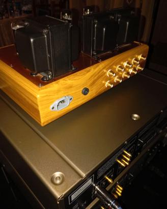 Preamplificatore a valvole tektron