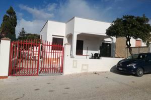 Bilocale a meno100 m. dal mare