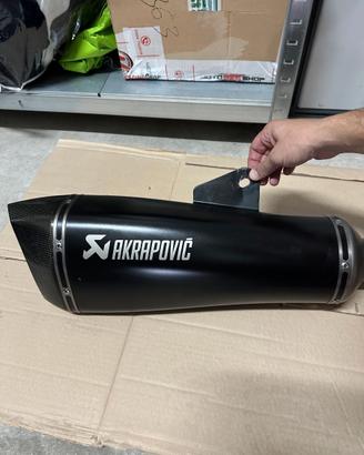 Terminale Slip-On in Titanio Akrapovic R1250RS / R