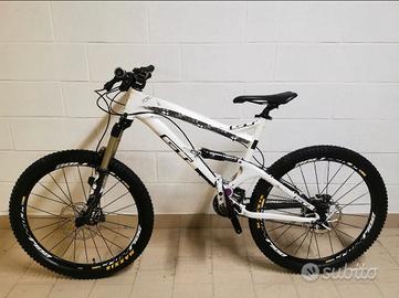 bicicletta MTB GT Force 