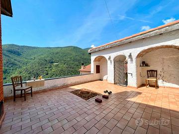 Villa Luisa: 8 posti, giardino e terrazza