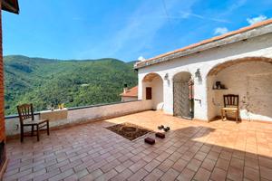Villa Luisa: 8 posti, giardino e terrazza