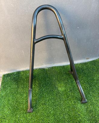 Sissy bar alto custom Harley Davidson