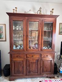 Credenza in legno da restaurare
