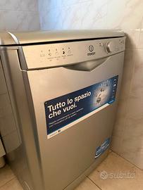 Lavastoviglie Indesit 