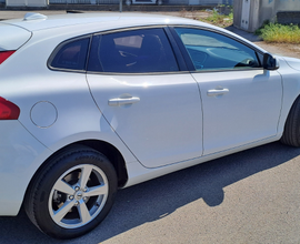 Volvo v40 d2 geartronic