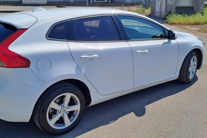 Volvo v40 d2 geartronic