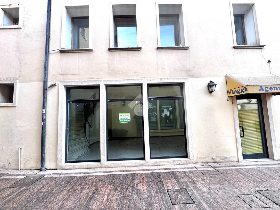 NEGOZIO A SCHIO - Vista 3