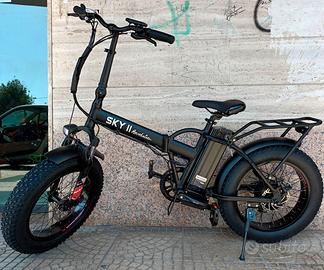 BICICLETTA ELETTRICA SKY II AUTONOMIA 60 KM NUOVA