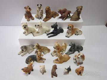 LOTTO 21 CANI IN MINIATURA VARIE RAZZE