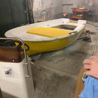 Barca lancia planante