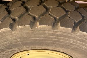 Michelin 255/100 r16 - 9.00 R16
