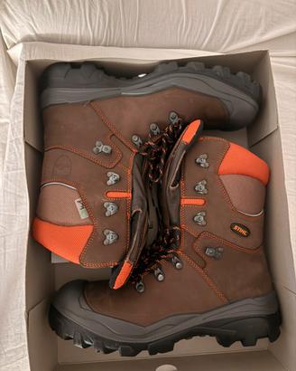 Scarponi antitaglio Stihl dinamic s3