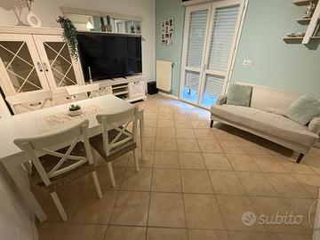 Arredamento semi completo