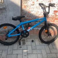 bici blu trick