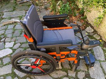 Sedia a rotelle elettrica
