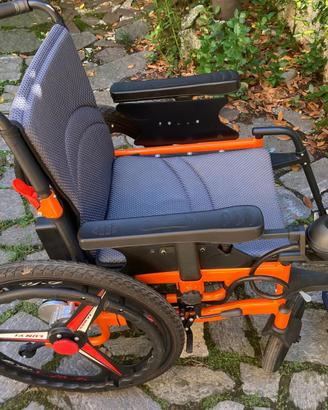 Sedia a rotelle elettrica