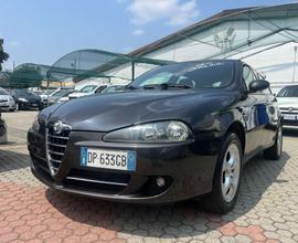 ALFA ROMEO 147 147 5p 1.9 jtd Distinctive 120cv