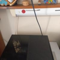 Xbox One posata poco senza joystick 