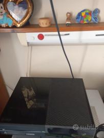 Xbox One posata poco senza joystick 