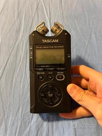 Registratore Tascam DR 40 da far riparare