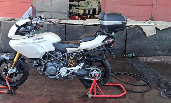 Ducati 1100 S