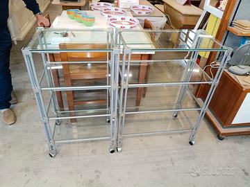 Coppia di Carrelli con ruote vintage