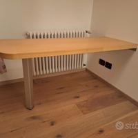 Scrivania in legno da muro