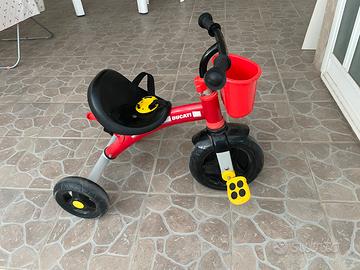 Triciclo Ducati