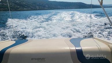 MOTOSCAFO STINGRAY 5,80Metri